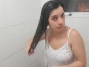 lavei o cabelo e apareceu as tetas 12/16