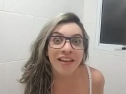 lavei o cabelo e apareceu as tetas 5/16