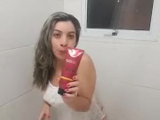 lavei o cabelo e apareceu as tetas 6/16