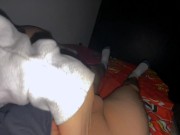 Con la lluvia mi hermanastra se quedó en mi habitación y... 🤫💦 3/16