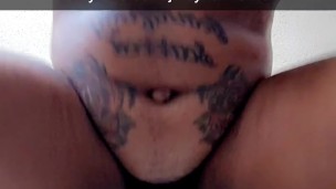 Thick tattooed milf wants to have sex badly