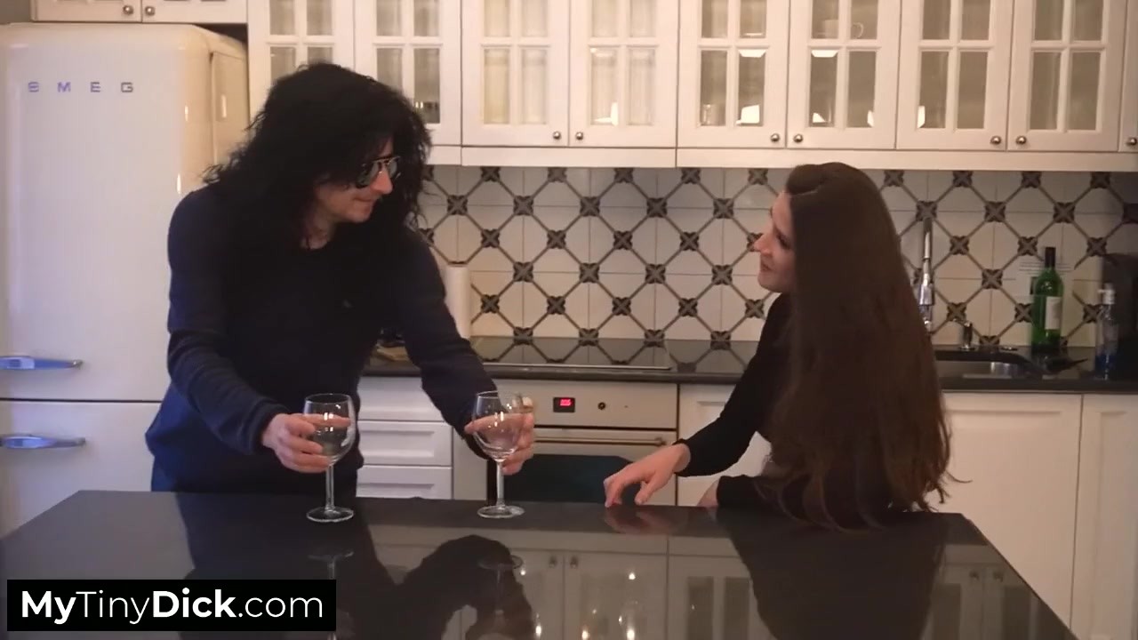 The best blowjob his small dick ever got - 無料セックスビデオ - RedTube