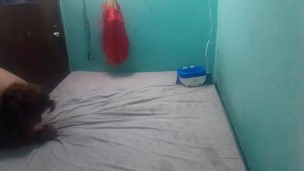 Me la chupa y me monta al frente de la webcam