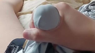 こういう動画で興奮する変態っているの？ペニスが映らないし射精もできない動画です