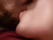 MI HERMANASTRO ME BESA Y ME PONE MUY CACHONDA, TERMINAMOS COGIENDO CON LA PUERTA CERRADA, CASI NOS P 1/16