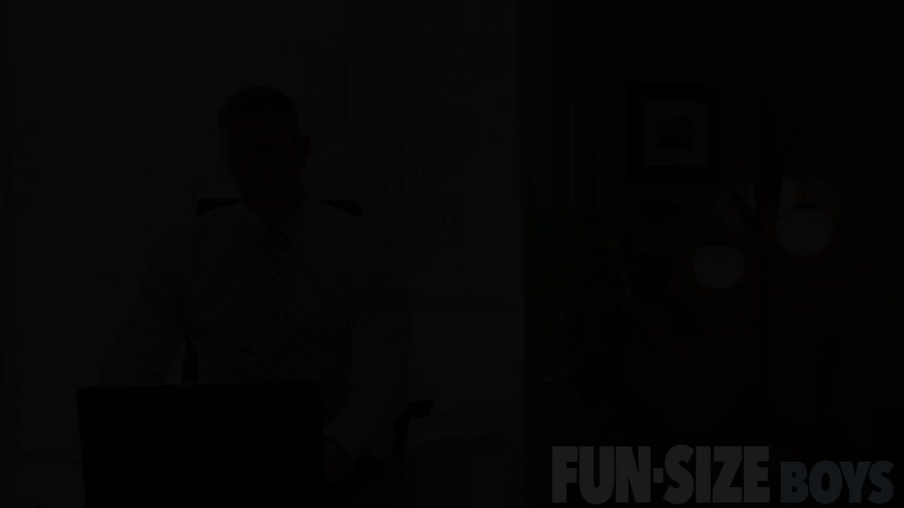 FunSizeBoys DILF makes hot cellular vid of Max Dawson sucking his cock - Free Sex Video - RedTube