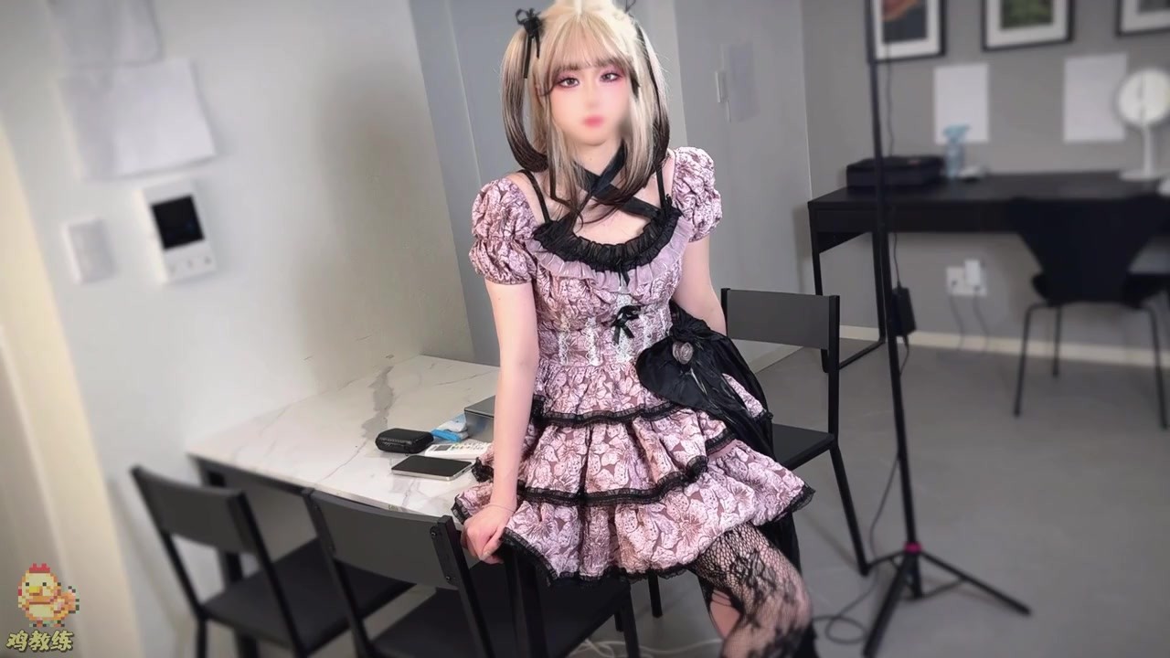粉色lo裙+黑蕾丝袜 金发辣妹计中计 来自邻家妹妹的肉体勾引 被魅惑榨干肉体 - 無料セックスビデオ - RedTube