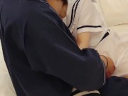  アイドルのような白いセーラー服を着た女の子のオマンコにチンコを突っ込み、最後はバックで中出し。素人主観、クンニ、フェラチオ  5/16