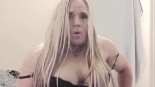 Blonde trans girl cumshot