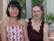 Ersties - Lesbische Experimentierfreude mit neuen Toys 6/16