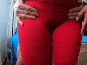 She seduces the delivery man after the delivery of the packages, handjob,rubbing, mutual m. LEGJOB