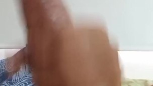 Me masturbo con mucha crema en la verga