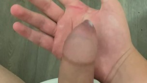 18yo cock cums from masturbating