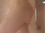 Спалился что дрочил на мачеху в ванной. 4/16