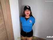 Actriz porno reparte pizzas y folla por buenas propinas CREAMPIE PUSSY 1/16