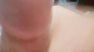 Batendo uma punheta gostosa