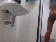 Horny Latina records herself masturbating for her boyfriend in the bathroom 7/16