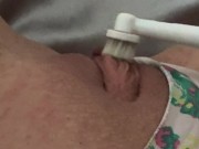 Ragazza orgasmo pulsante con lo spazzolino 3/16