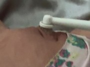 Ragazza orgasmo pulsante con lo spazzolino 6/16