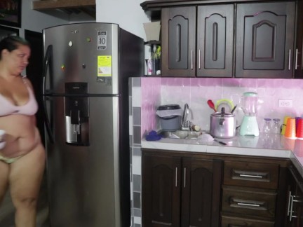 Hijastro se folla asu madrastra cuando su papa no esta