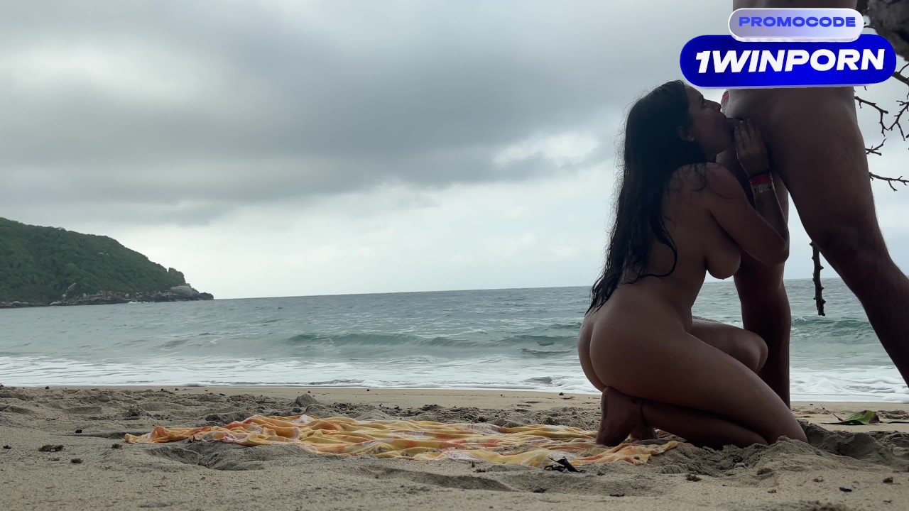 I'm FUCKING with my STEPSISTER on a PUBLIC beach and a REAL COUPLE CAUGHT US - 無料セックスビデオ - RedTube