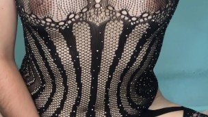 Abriendo el coño mojado y apretado de VIRGIN chica de 18 años por primera vez y termine en ORGASMOS