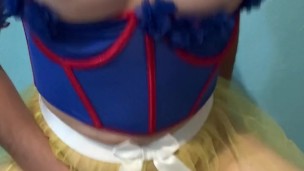 Chica LATINA gimiendo de placer mientras se masturba su coñito rosado hasta TERMINAR EN SQUIRTS  