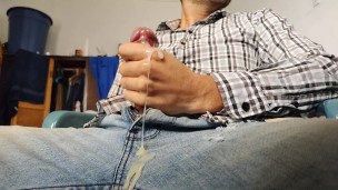 Mancho de semen mi pantalón antes de ir al cotorreo