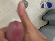 Tiro mi leche solito en el baño 2/16