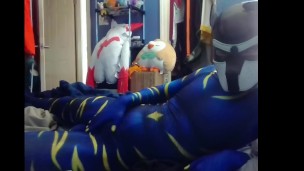 spark spanking himself