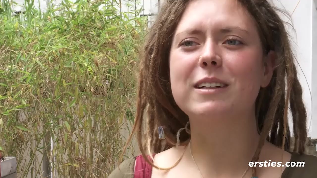 Ersties - Sofie masturbiert vor der Kamera auf eine natürlich schöne Art und Weise - Free Sex Video - RedTube