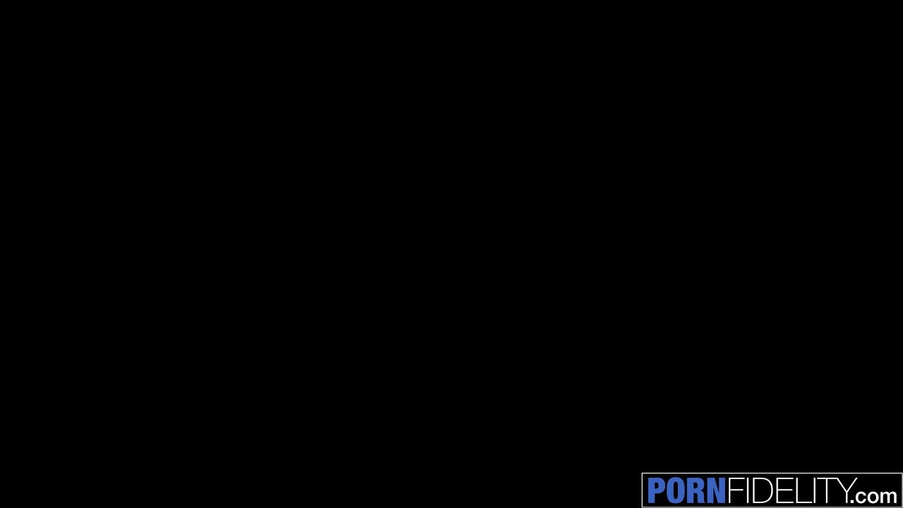 Skinny Spanish Slut Gets Pounded Hard - 無料セックスビデオ - RedTube