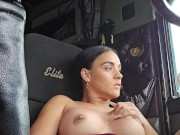 Entre a un camión de un desconocido a masturbarme