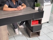 Voy a consulta médica y el doctor no se resiste a mis grandes tetas de milf 1/16