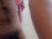 se masturbando no banheiro 14/16