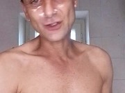 Barba e doccia mentre parlo dei nuovi aggiornamenti sulla produzione (Ita) Napoletano 9/16