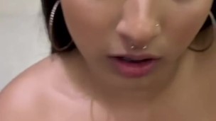 La hermana de mi amigo me chupo la verga