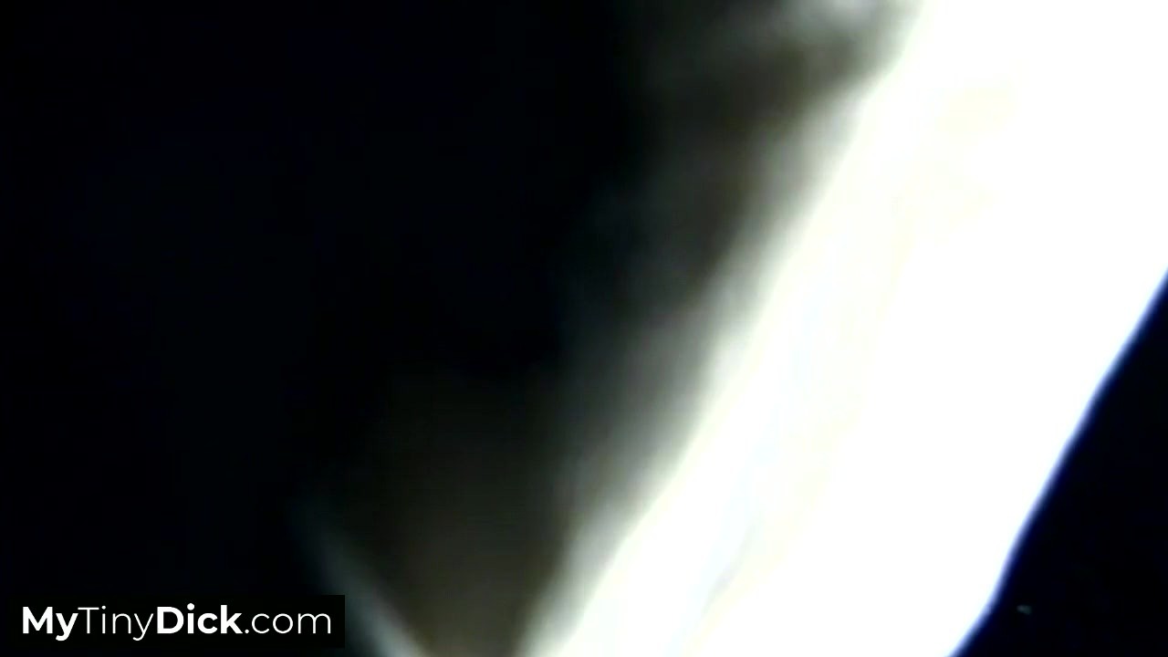 Big tits black woman playing with her pussy before sucking a small cock - 無料セックスビデオ - RedTube