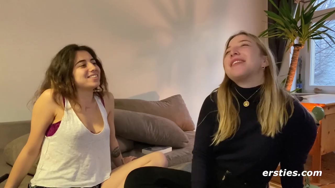 Ersties - Heißes, intimes Lesben-Date mit Muschilecken - Video de sexo gratis - RedTube