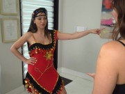 سحاق الزوجه المصريه الخاينه اميره علي والينا انجل - Screenshot 4 of 16 - Lesbian Sex