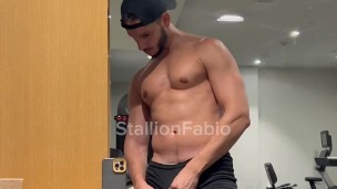 Risky wank in public at the gym - muscled man