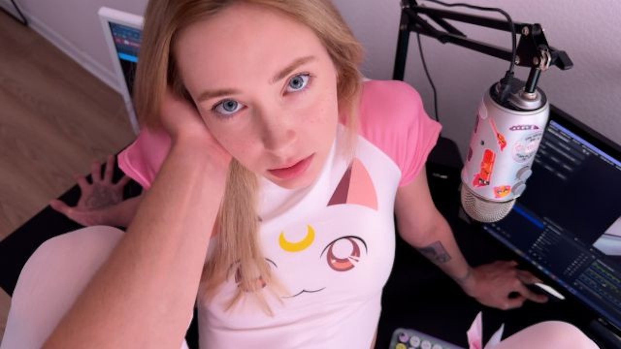 Stepsister was caught doing webcam, now she also acts in porn - Loly Nebel - RedTube