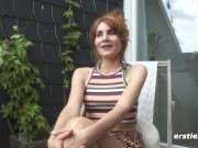 Ersties - Regina liebt es, bei der Selbstbefriedigung beobachtet zu werden 10/16