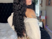Cute 18 Year Old Latina Shakes her Booty