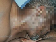 J'ai surpris ma coloc qui se masturbait et je l'ai aidé avec ma langue 16/16