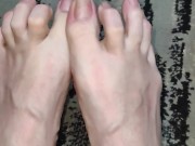 Wiggling & spreading my natural toes not wearing any polish 9/16