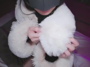 電車でオナニー見せつけてくる超えちえちお姉さんのふわふわファーに身も心もおチンポも包まれて気持ちよくなっちゃお♡ 4/16