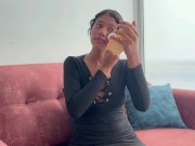 mi culona vecina me invita a su casa a ver una película porno y me pide que la folle duro y rico 2/16