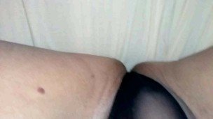 Masturbe (310) with one testicle
