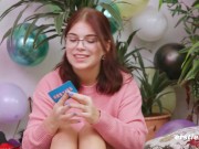 Ersties - Lesbische 5er-Orgie beim Dare Ring Game 12/16